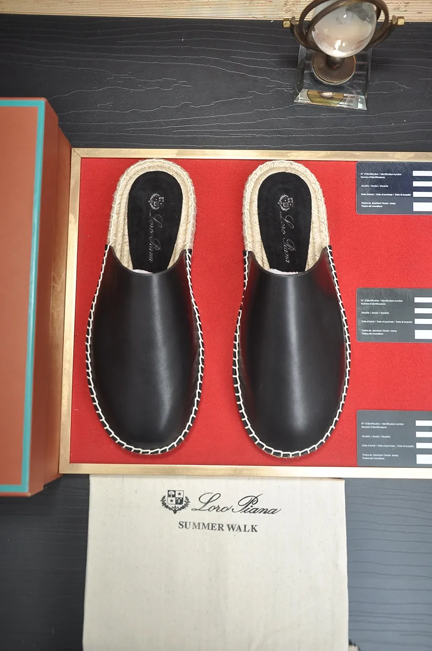 Men's men's shoes 💰540💶【𝐥𝐨𝐫𝐨 𝐏𝐢𝐚𝐧𝐚】lp classic loafers, an Italian treasure brand, the only brand that can match Hermès! Only after wearing it do we realize that we cannot let down our feet. The upper is imported cashmere, the lining of water-dyed cowhide ➕ the cowhide feet, the official original glass rubber outsole, and the pendant. Exclusive original packaging (tag ➕ brand paper ➕ outer box ➕ hand bag) code number: 38-45